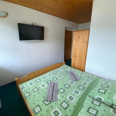 Pod Brehom Πανσιόν